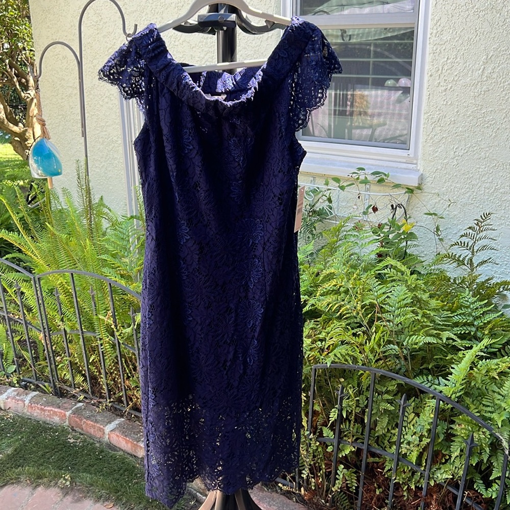 NWT Nanette Lepore, navy lace lined dress can be warned two ways. Size 12